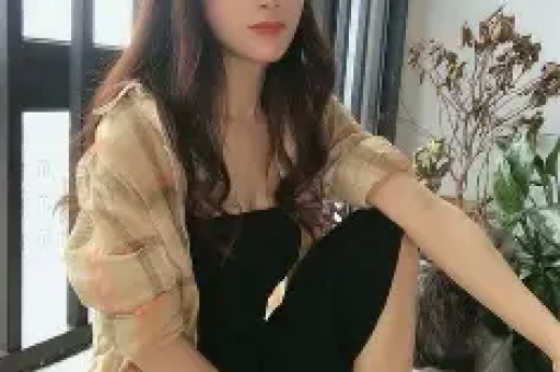 内娱清纯女星偷闯日本拍艳情片被网友当场撞破