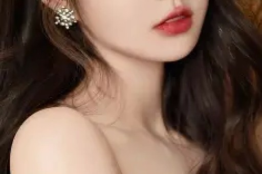 军官给女特务授课竟趁机大发女特务惨了