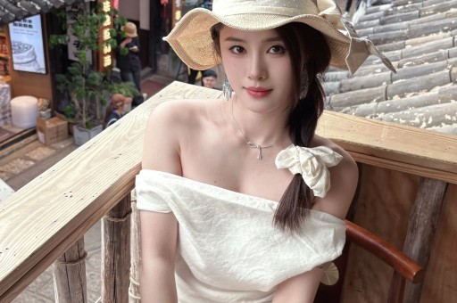 婚内出轨却倒打一耙三个孩子两个爹超女何洁到底在想什么
